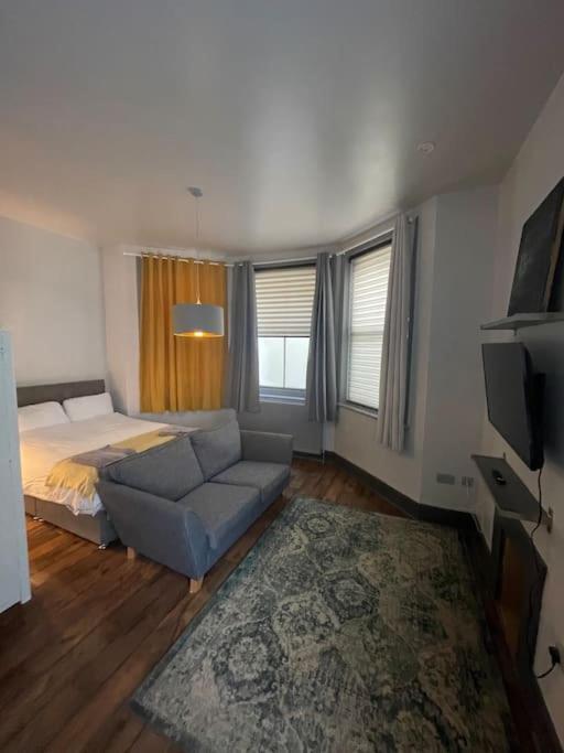 Apartmán 1 Comfortable Studio Hove Exteriér fotografie